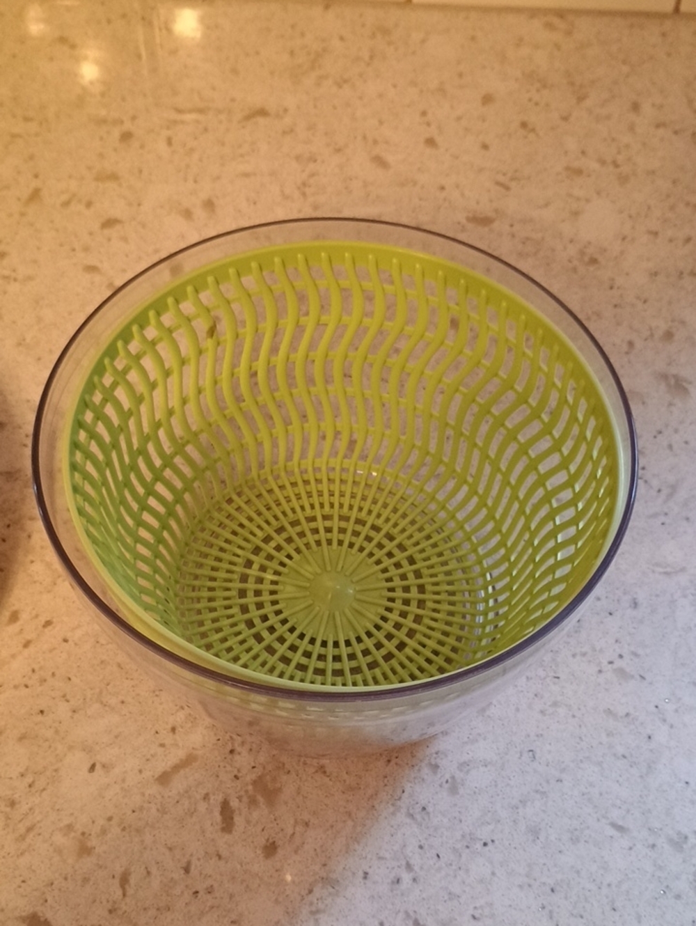 Small Progressive Salad Spinner - Picture 5 of 7